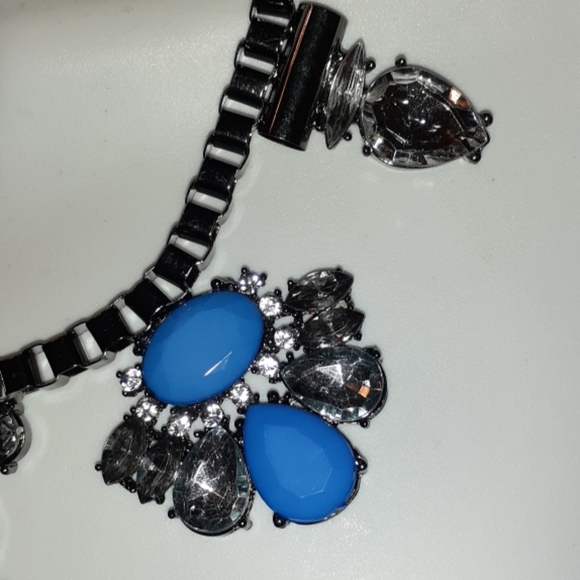 NWT Betsey Johnson Sweater Chain Necklace - Picture 3 of 8